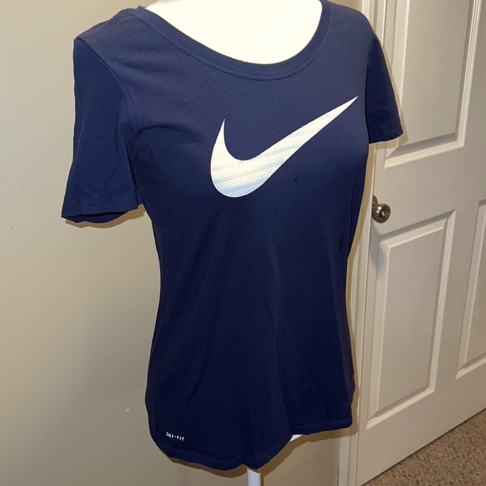Nike Dri-Fit tee🔹 ONLY WORN ONCE!
